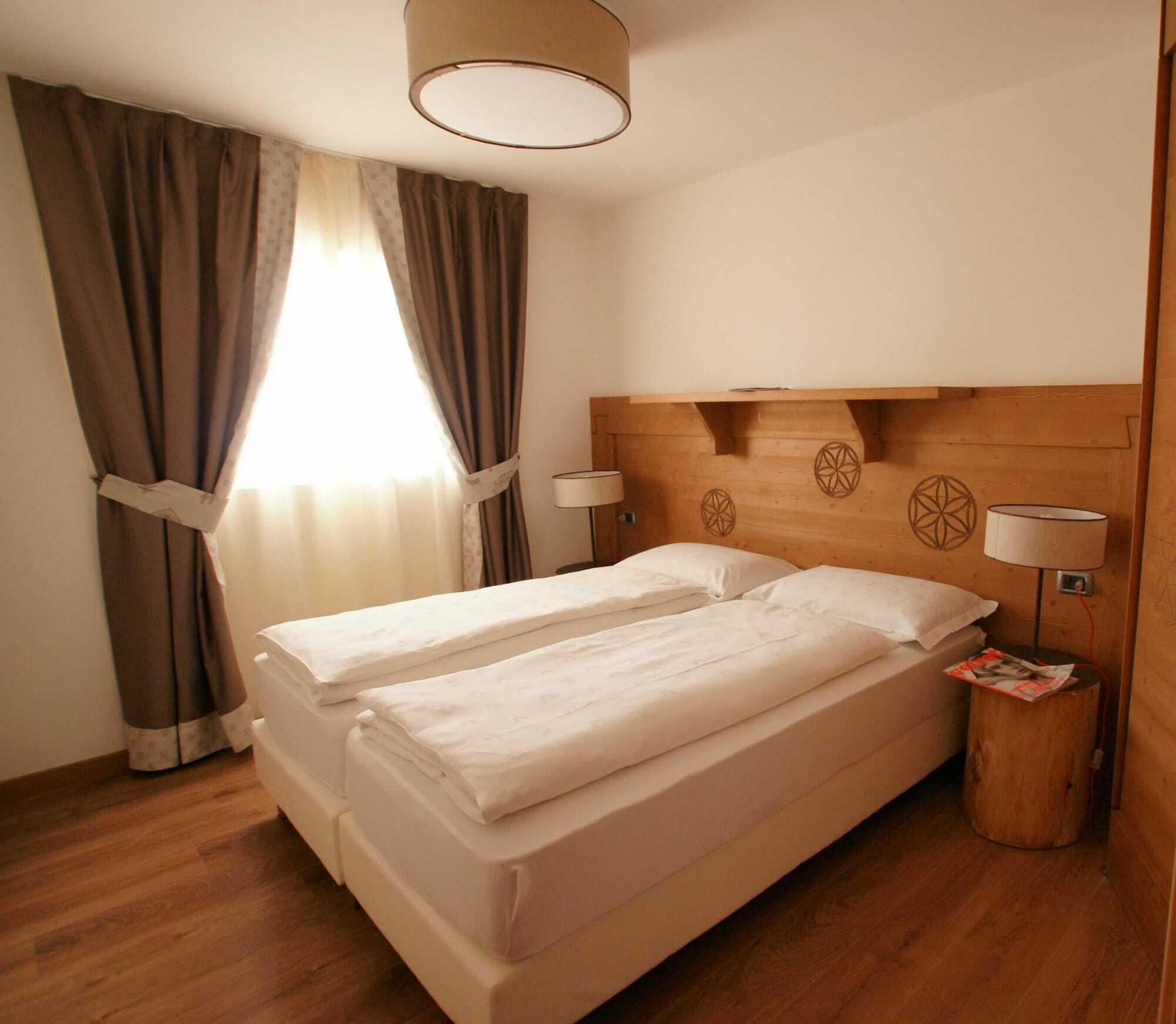 Adler Aparthotel Moena Esterno foto